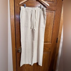 Woman’s linen straight leg pants